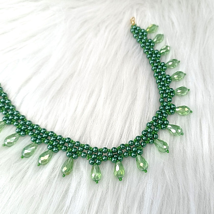 PandaHall Selected идея зеленого колье-капли со стеклянными жемчужными бусинами-8