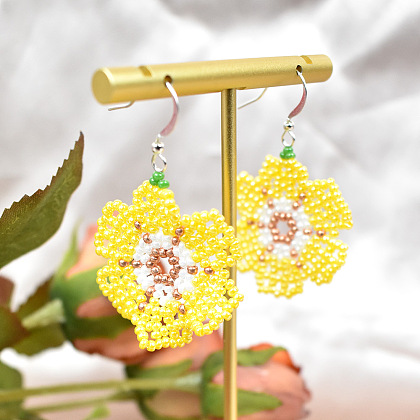 Boucles d'oreilles fleur jaune avec perles de rocaille-1