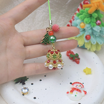 Подвеска из рождественского колокольчика и стеклянных бусин-6