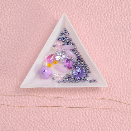 Красочный подсвечник из бусин-2