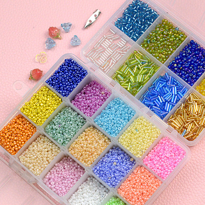 Брошь из цветочных семян и стекляруса-2