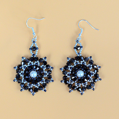 PandaHall Selected мастер-класс по изготовлению плоских круглых серег из бисера.-6