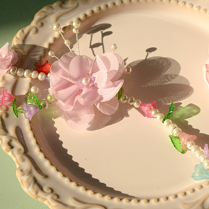 Браслет из жемчуга и цветка из ткани-5