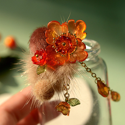 Haarnadel mit Pompom im chinesischen Stil