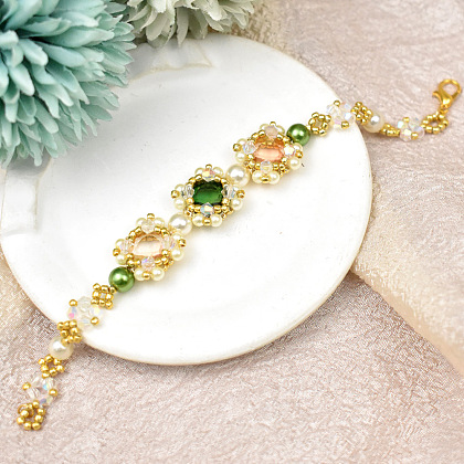 Браслет, обернутый стразами-6