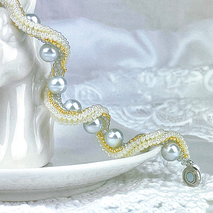 Spiral Beaded Bracelet with Pearls-7