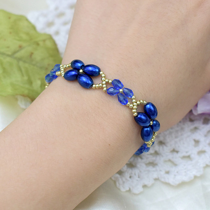 Браслет из голубого жемчуга и стеклянных бусин-5
