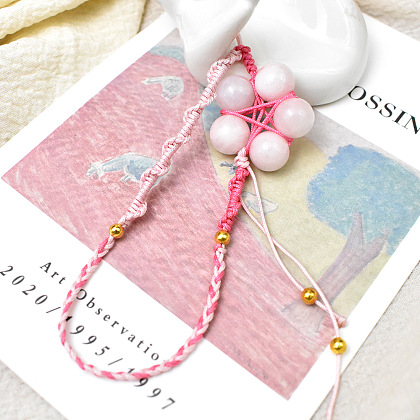 Плетеный шнур для телефона с розовыми драгоценными камнями