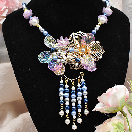 Сине-фиолетовое ожерелье из бисера с кисточками