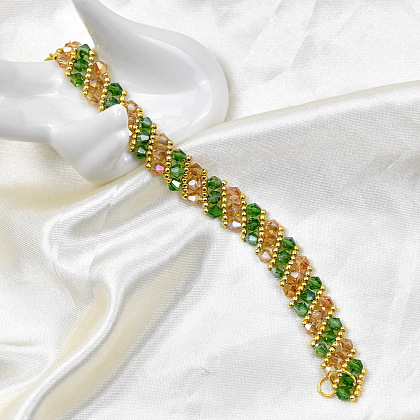 Bracelet toupie simple en perles aux couleurs printanières-7