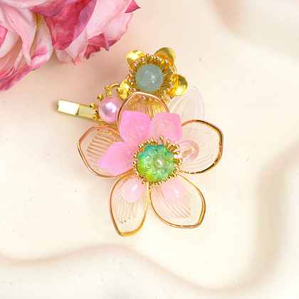 Заколка для волос с цветочным узором и бусинами-4