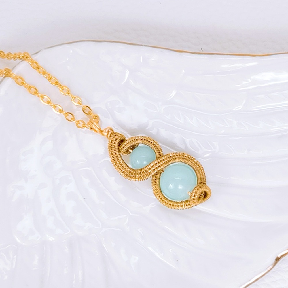 Подвеска в виде тыквы из проволоки с бусинами из драгоценных камней-6