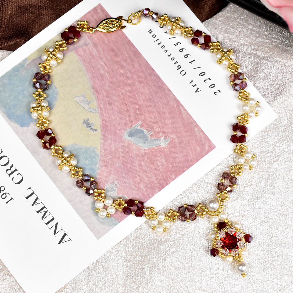 Винтажное ожерелье с красными кристаллами-1