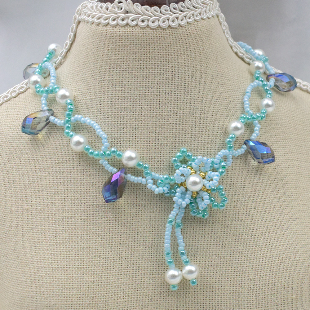 Ожерелье из голубых цветочных семян и жемчуга-5