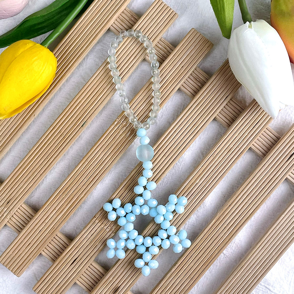 PandaHall Selected идея подвески-снежинки из стеклянных бусин-5