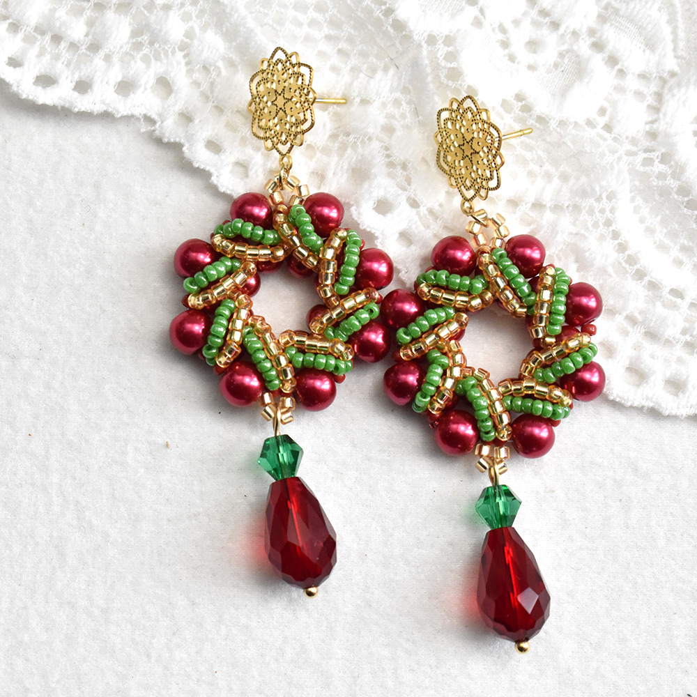 PandaHall Selected идея сережек из бисера на рождественскую тематику-6