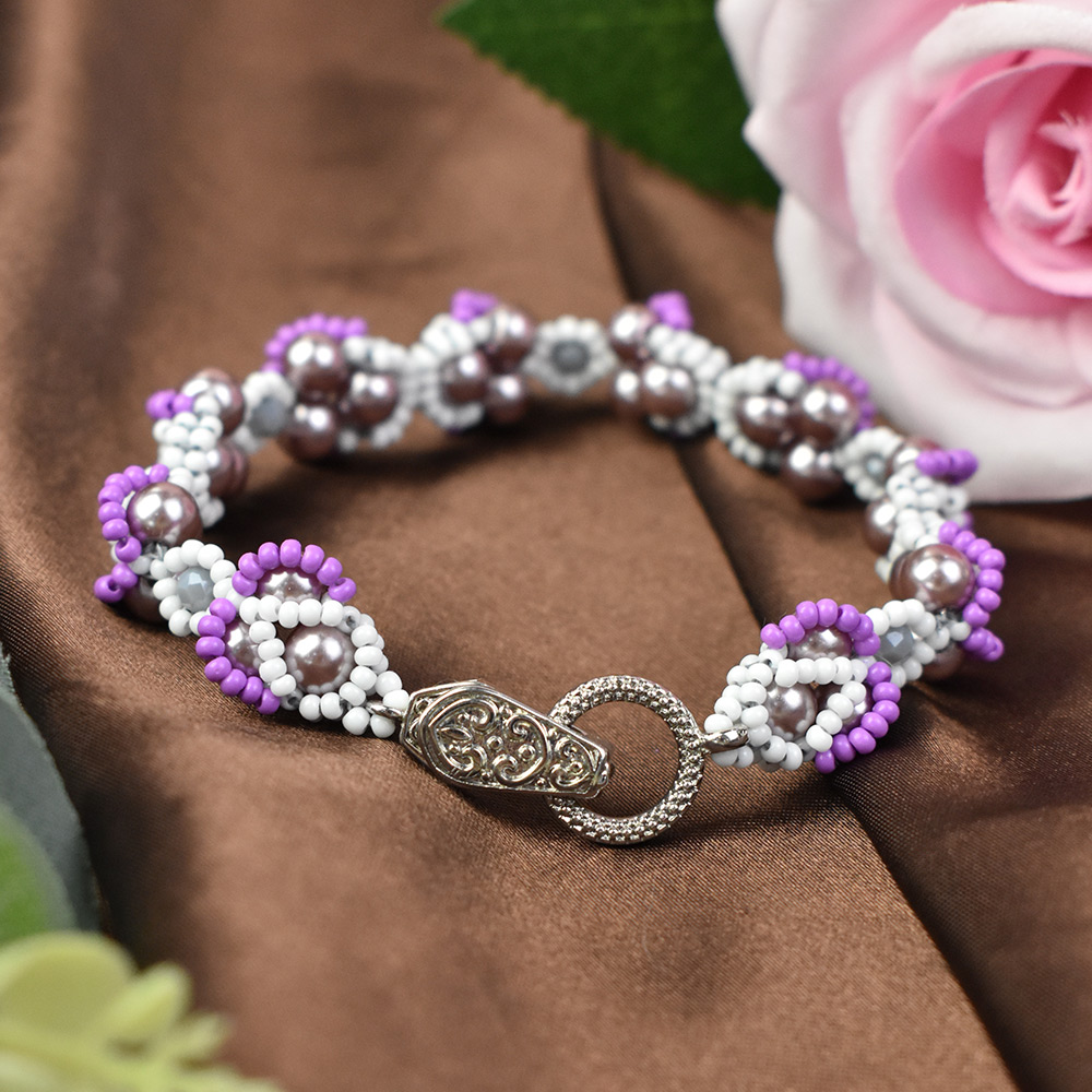 PandaHall Selected мастер-класс по изготовлению браслета из фиолетового жемчуга и бисера.-1