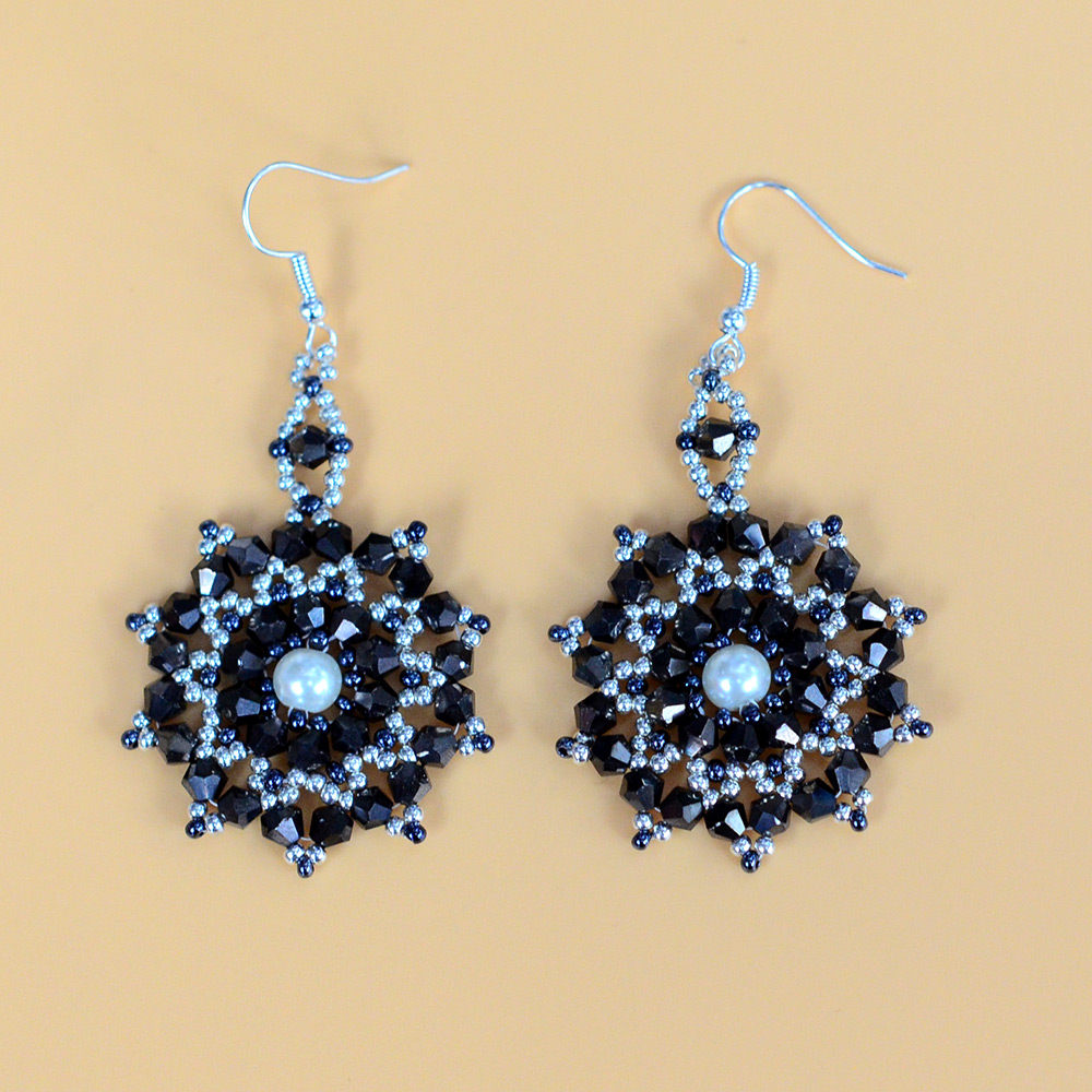 PandaHall Selected мастер-класс по изготовлению плоских круглых серег из бисера.-6