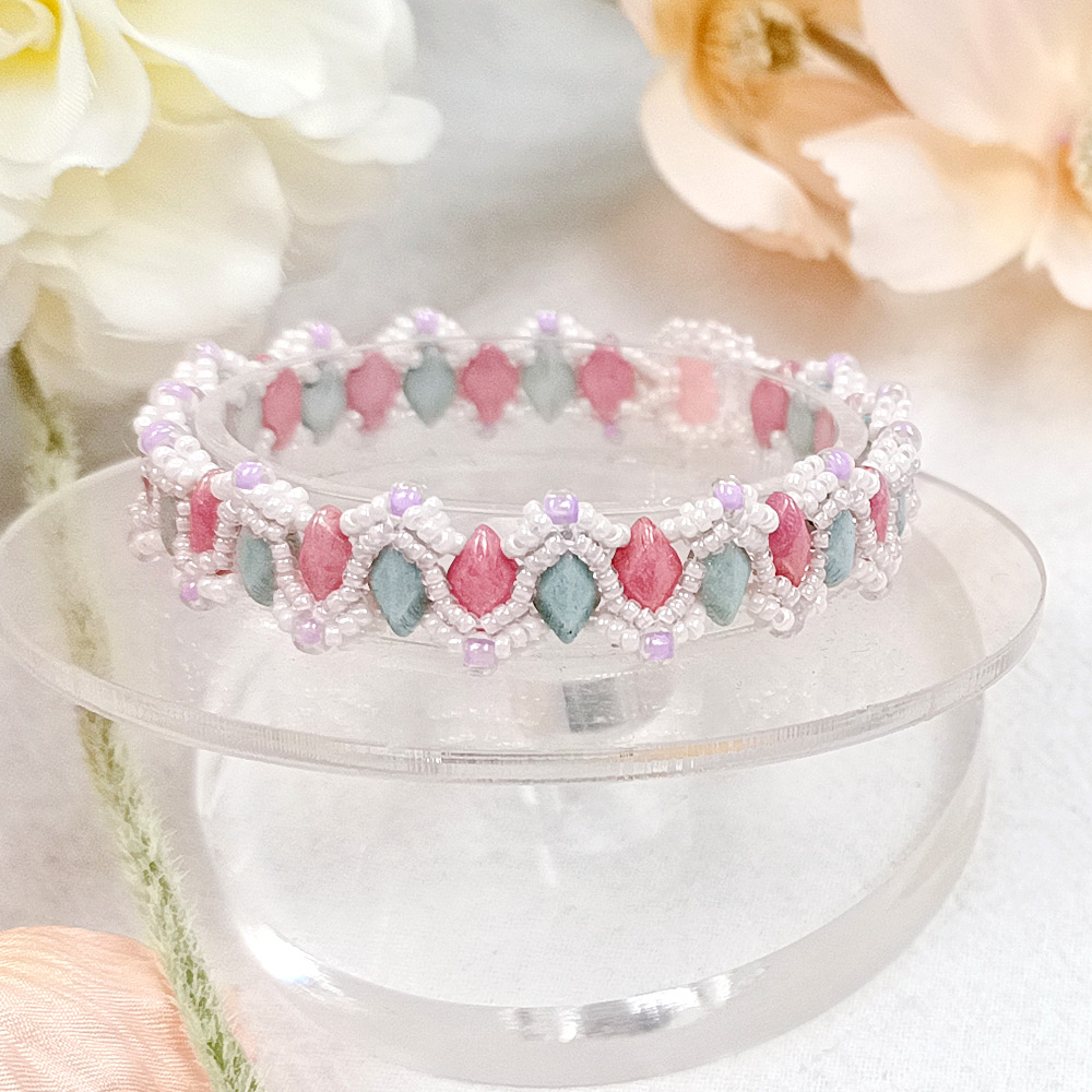 Браслет из стеклянных бусин с 2 отверстием-1