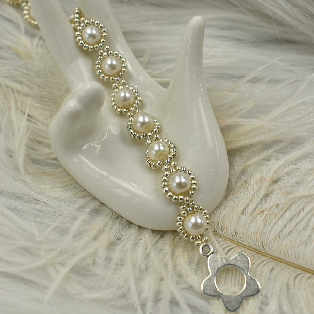 PandaHall Selected мастер-класс по изготовлению браслета из бисера с жемчужными бусинами.-7