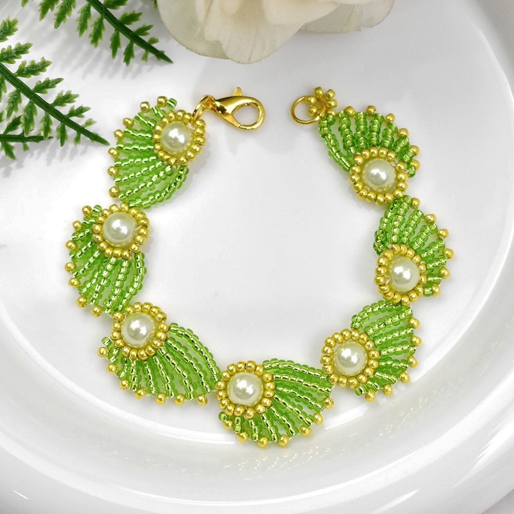 Весенний браслет из бисера с бисером и жемчугом-1