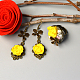 Ensemble de boucles d'oreilles et de bagues en forme de fleur en perles de résine-6