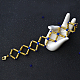 Projet de bricolage original pandahall – comment réaliser un bracelet jonc carré avec des perles bleues décorées-5