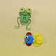 Jolie grenouille en acrylique et boutons en bois-4