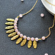 Collier plastron pendentif plume en or avec perles de quartz rose-1