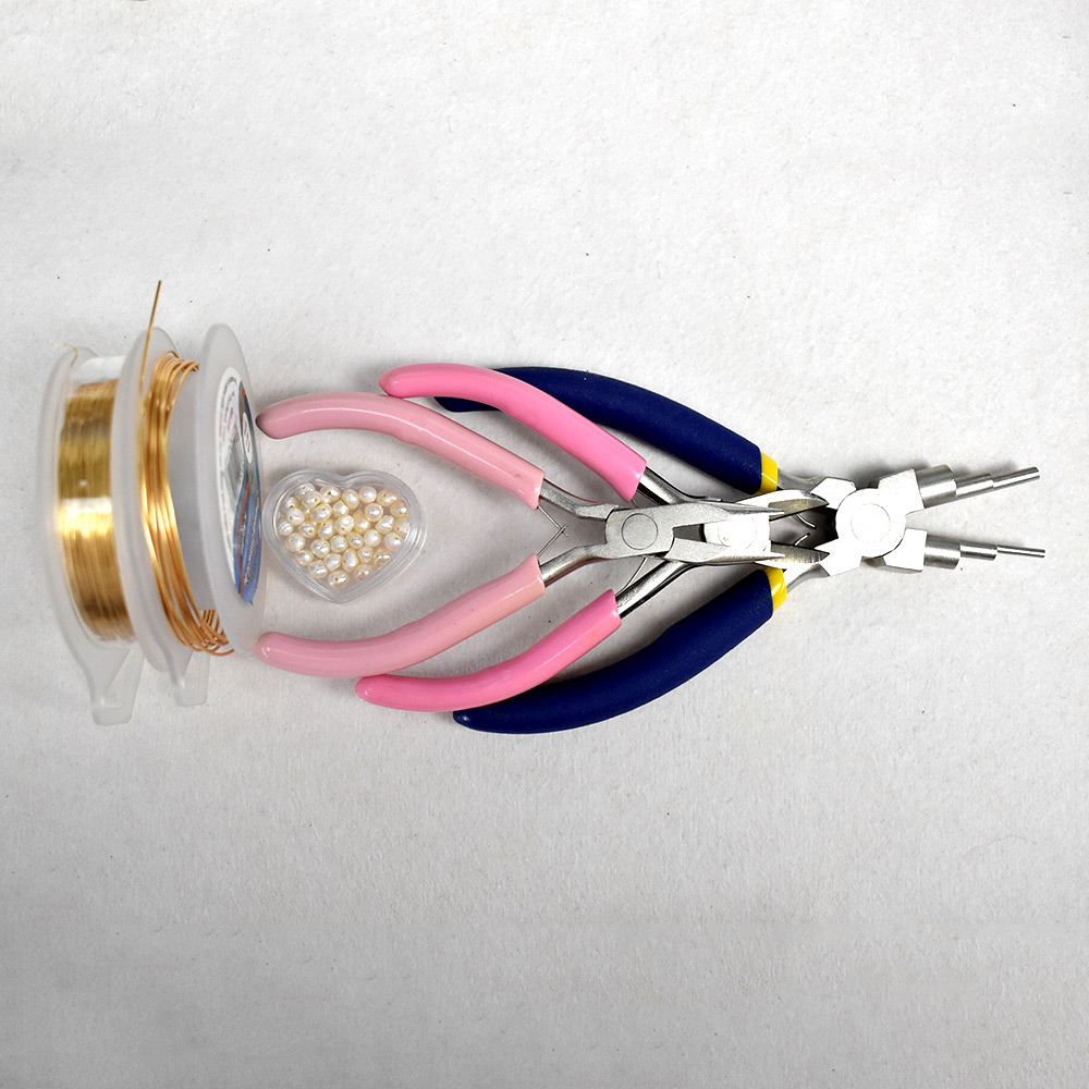 Кольцо из проволоки с жемчугом-2