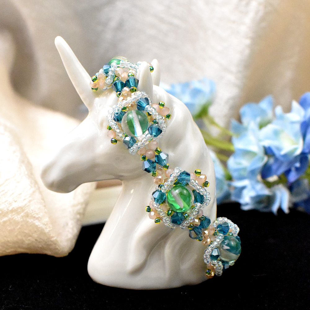 Браслет из лазурного хрусталя и жадеита с бусинами-1