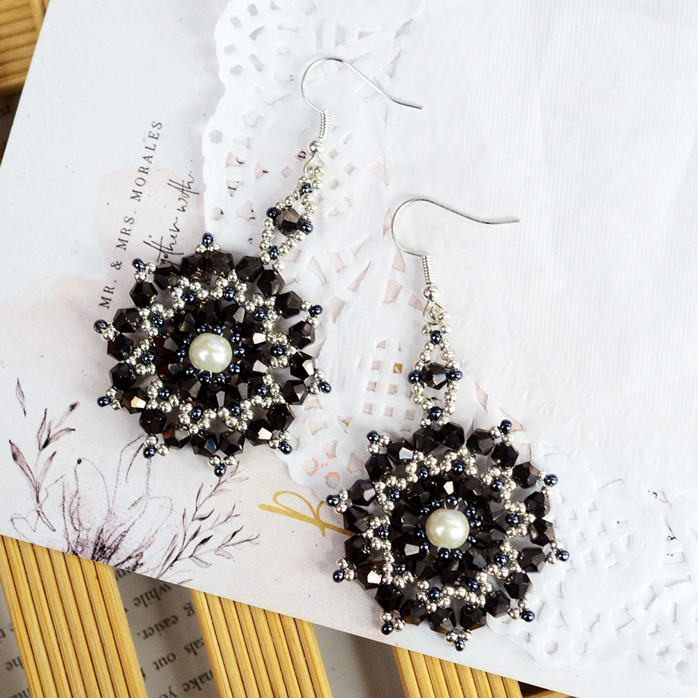 PandaHall Selected мастер-класс по изготовлению плоских круглых серег из бисера.-1