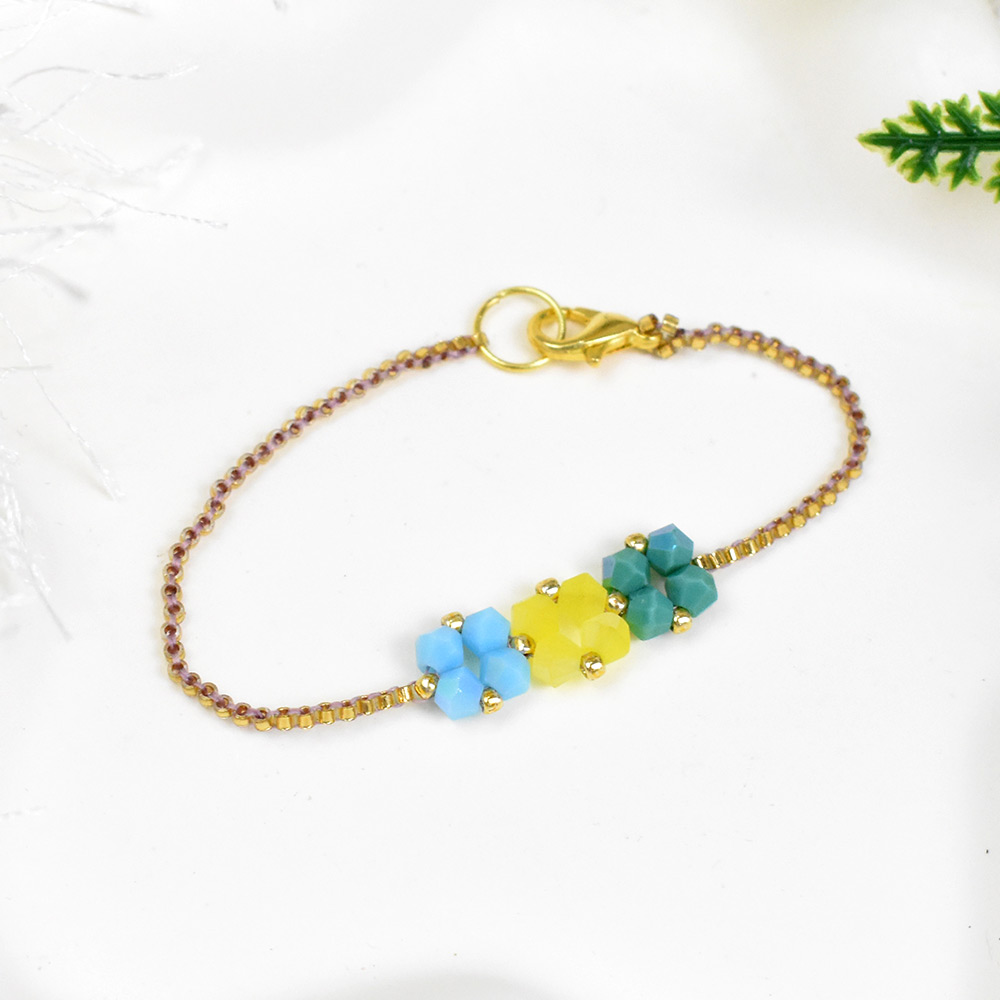 Простой биконический браслет из стеклянных бусин в лесном стиле-5