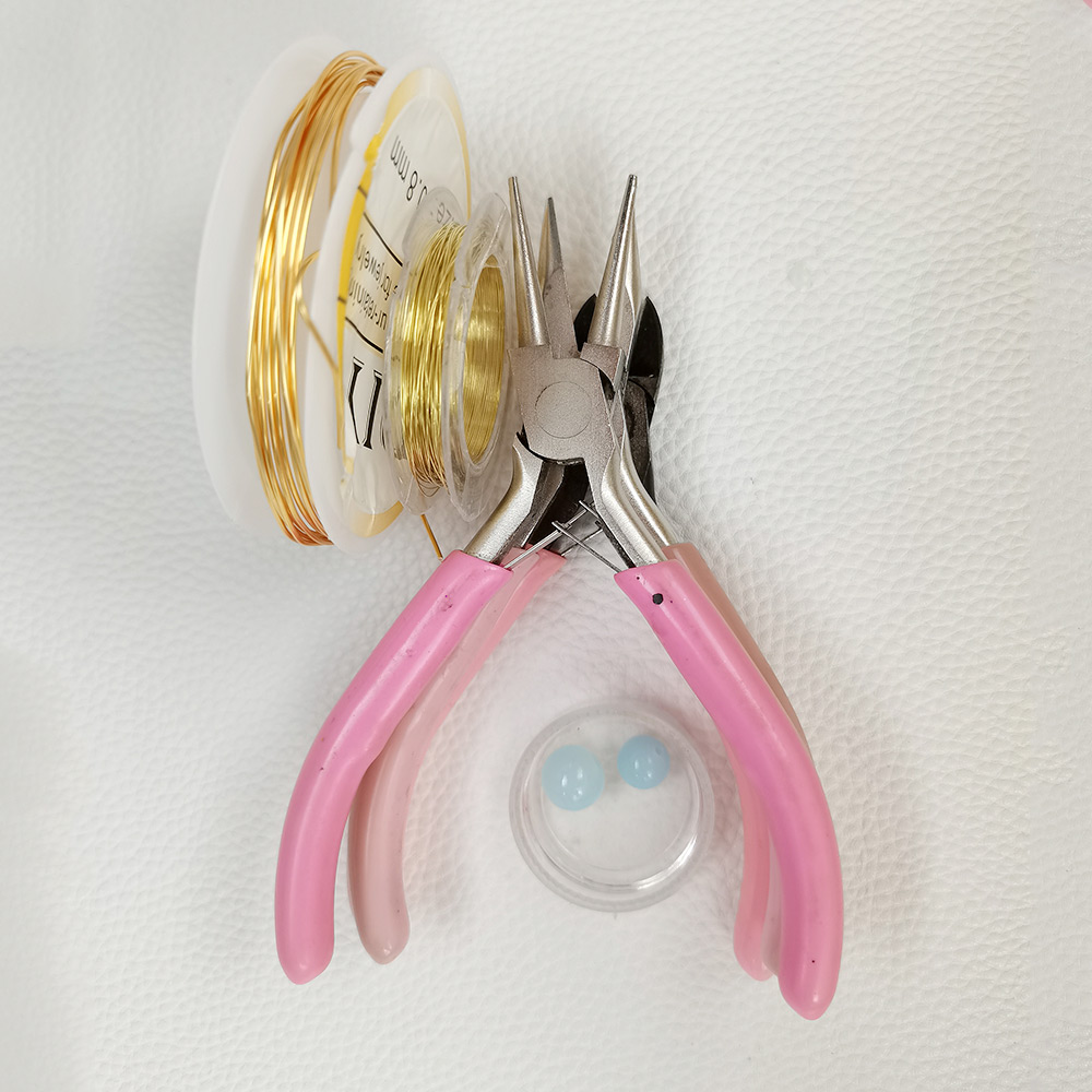 Подвеска в виде тыквы из проволоки с бусинами из драгоценных камней-2