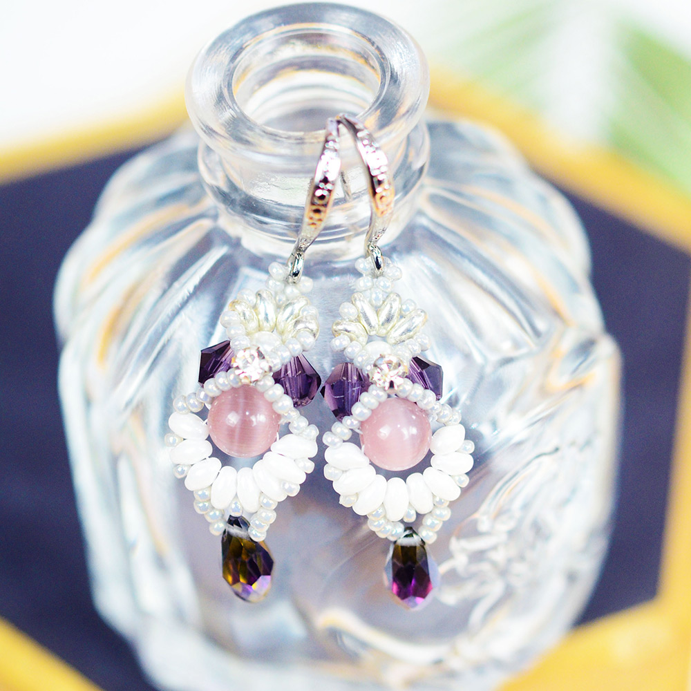 Изысканные серьги с разнообразными бусинами-7