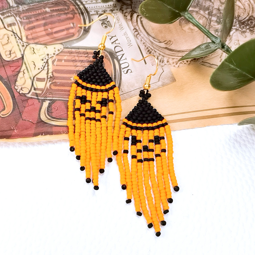 PandaHall Selected мастер-класс по изготовлению сережек с тыквенными кисточками из бисера-1