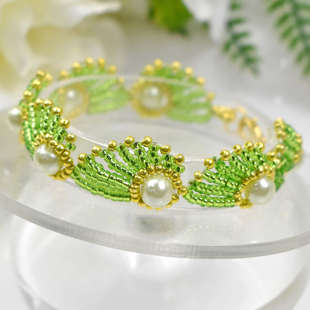 Весенний браслет из бисера с бисером и жемчугом-7