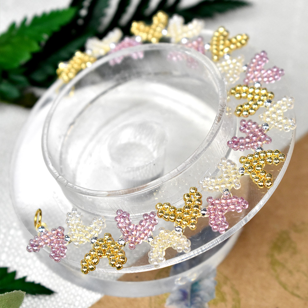 Браслет из бисера в форме сердца-6