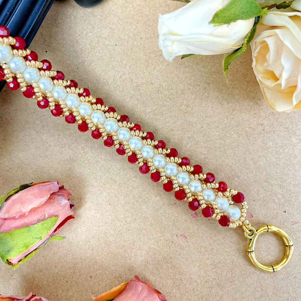 Красно-золотой браслет с жемчугом и стеклянными бусинами-6