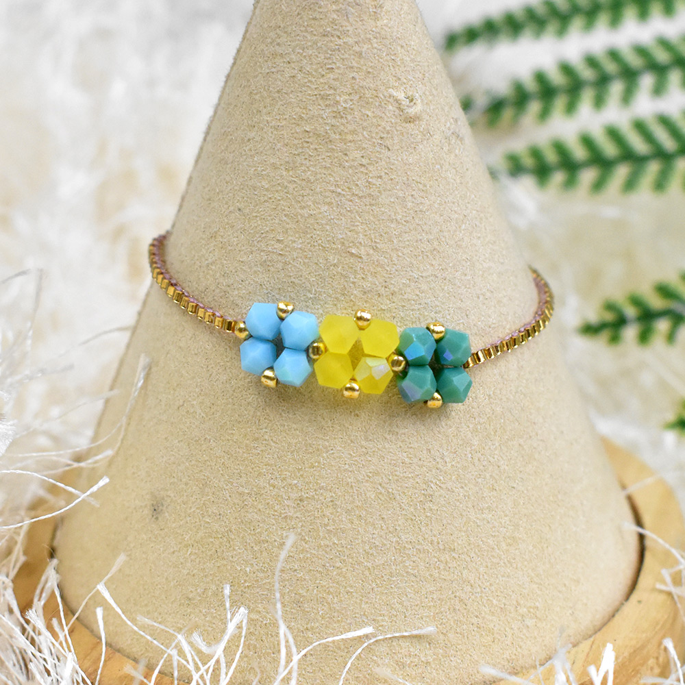 Простой биконический браслет из стеклянных бусин в лесном стиле-6